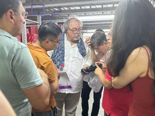 último caso de la compañía sobre El Grupo Cipanguo de Francia visitó nuestra empresa para un tour.