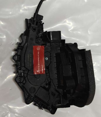 Tesla Modelo 3 2023+ Cerradura de la puerta derecha 1738946-01-D 33x28x12mm